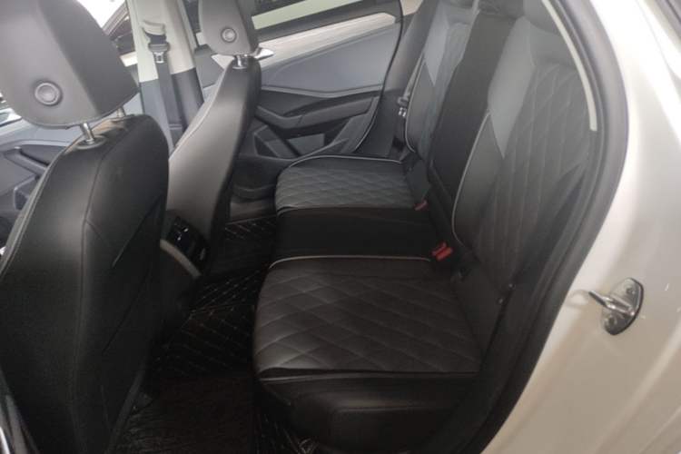 Used Volkswagen Sagitar 2025 Revised Version 2 300TSI DSG Excellence Edition Left Rear Seat