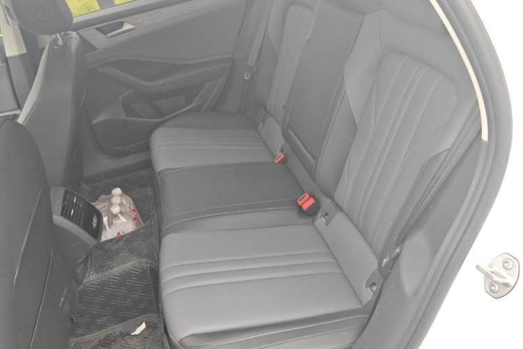 Used Volkswagen Sagitar 2025 300TSI DSG Excellence Edition Left Rear Seat