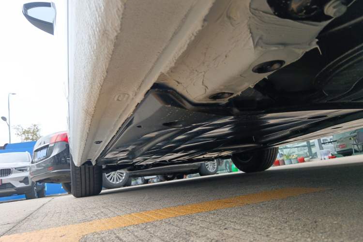 Used Volkswagen Sagitar 2025 Facelift 200TSI DSG Flyover Edition Left Side Sill