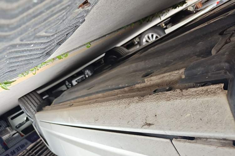 Used Volkswagen Sagitar 2025 300TSI DSG Excellence Edition Left Side Sill