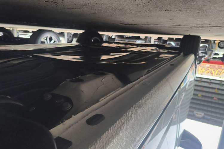 Used Volkswagen Sagitar 2025 Facelift 200TSI DSG Flyover Edition Left Side Sill