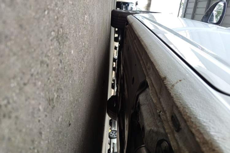 Used Volkswagen Sagitar 2025 Revised 300TSI DSG Excellence Edition Left Side Sill
