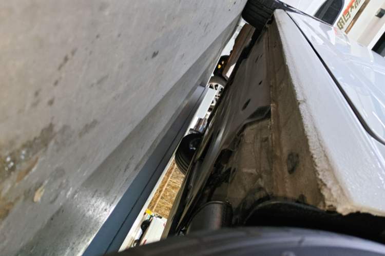 Used Volkswagen Sagitar 2025 Revised 300TSI DSG Excellence Edition Left Side Sill