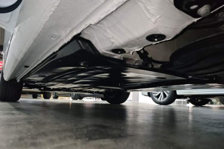 Used Volkswagen Sagitar 2025 Facelift 200TSI DSG Flyover Edition Left Side Sill