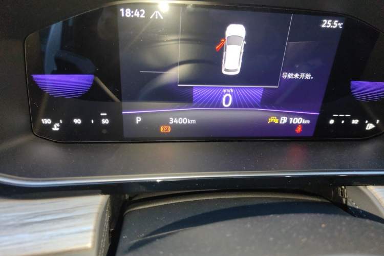 Used Volkswagen Sagitar 2025 Revised Version 2 300TSI DSG Excellence Edition Odometer Close Up