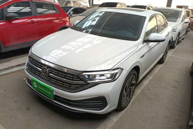 Ojetý Volkswagen Sagitar 2025 Revised Version Three 300TSI DSG Excellence Edition