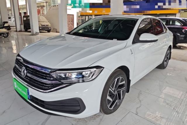 Volkswagen Sagitar 2025 Facelifted 300TSI DSG Flyover Edition usado