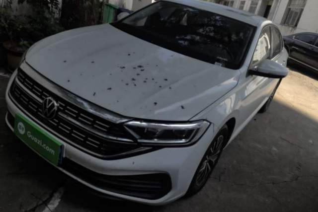 Ojetý Volkswagen Sagitar 2025 Facelift 200TSI DSG Flyover Edition