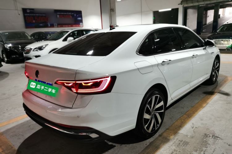Used Volkswagen Sagitar 2025 Revised Version Three 300TSI DSG Excellence Edition Rear Right 45 Deg