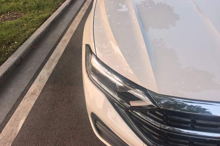 Used Volkswagen Sagitar 2025 Revised Version Three 300TSI DSG Excellence Edition Right Front Headlight