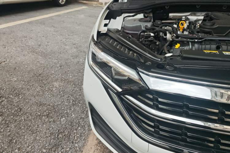 Used Volkswagen Sagitar 2025 Revised Version 2 300TSI DSG Excellence Edition Right Front Headlight