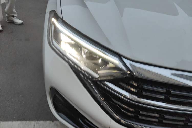 Used Volkswagen Sagitar 2025 Revised Version 2 300TSI DSG Excellence Edition Right Front Headlight