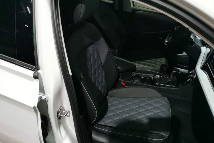 Used Volkswagen Sagitar 2025 Revised Version Three 300TSI DSG Excellence Edition Right Front Seat