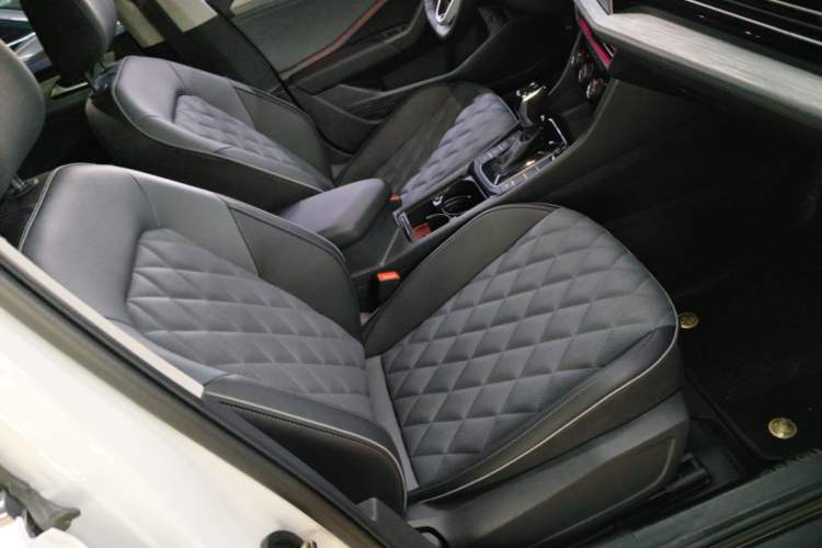 Used Volkswagen Sagitar 2025 Revised 300TSI DSG Excellence Edition Right Front Seat