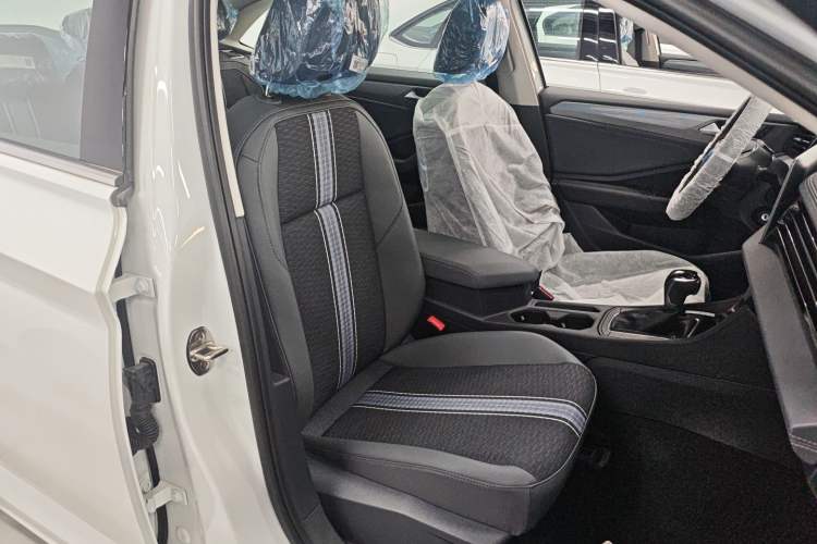 Used Volkswagen Sagitar 2025 Facelift 200TSI DSG Flyover Edition Right Front Seat
