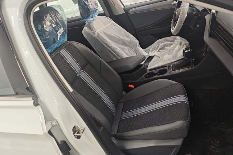 Used Volkswagen Sagitar 2025 Facelift 200TSI DSG Flyover Edition Right Front Seat