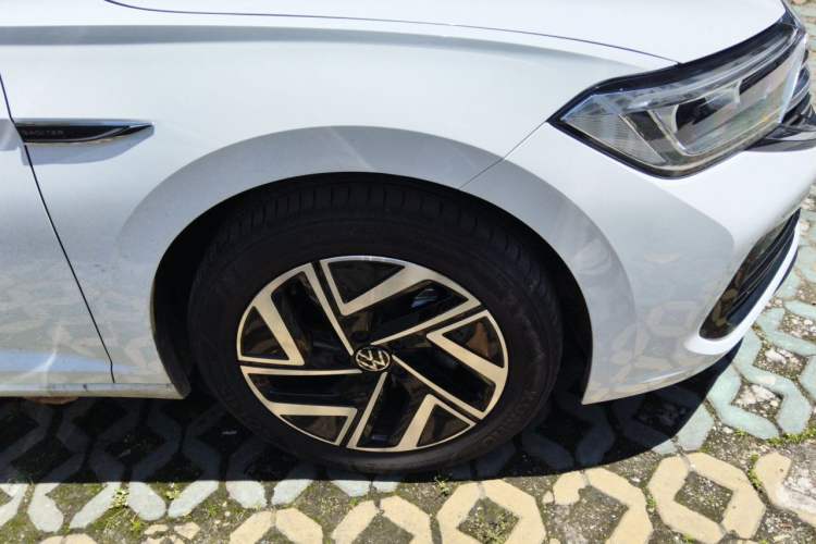 Used Volkswagen Sagitar 2025 Revised 300TSI DSG Excellence Edition Right Front Wheel Hub