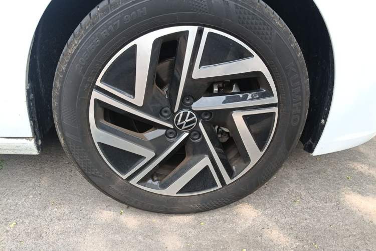 Used Volkswagen Sagitar 2025 Revised Version Three 300TSI DSG Excellence Edition Right Front Wheel Hub
