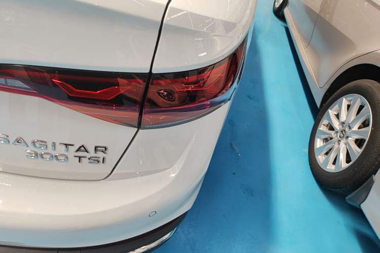 Used Volkswagen Sagitar 2025 Revised 300TSI DSG Excellence Edition Right Rear Taillight