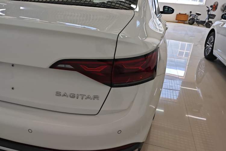 Used Volkswagen Sagitar 2025 Facelift 200TSI DSG Flyover Edition Right Rear Taillight