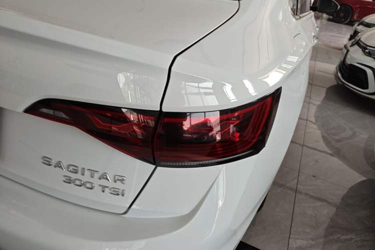 Used Volkswagen Sagitar 2025 300TSI DSG Excellence Edition Right Rear Taillight