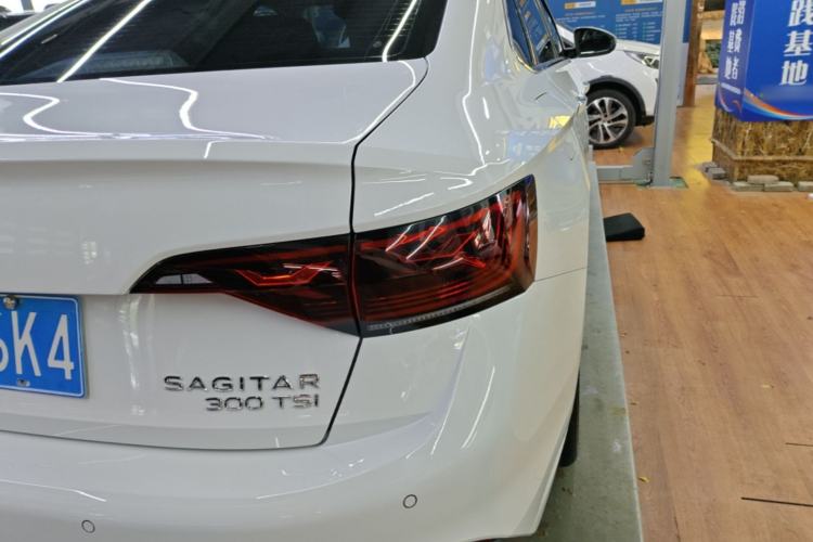 Used Volkswagen Sagitar 2025 Revised 300TSI DSG Excellence Edition Right Rear Taillight