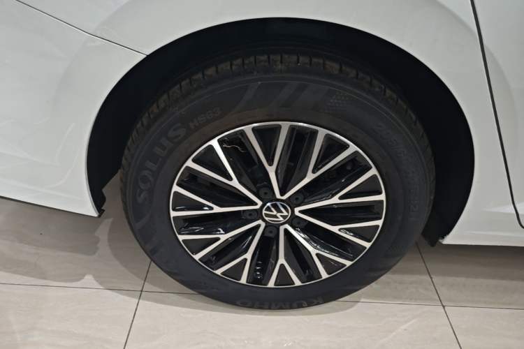 Used Volkswagen Sagitar 2025 Facelift 200TSI DSG Flyover Edition Right Rear Wheel Hub