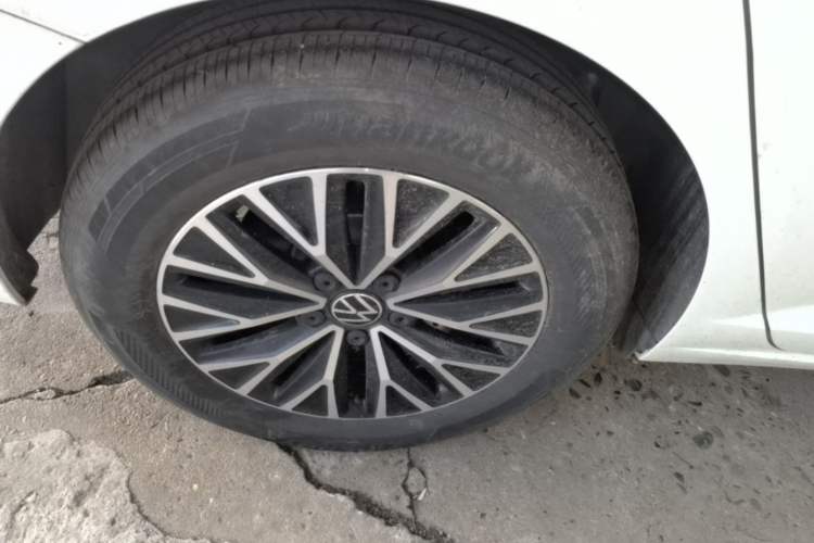 Used Volkswagen Sagitar 2025 Facelift 200TSI DSG Flyover Edition Right Rear Wheel Hub