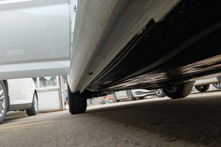 Used Volkswagen Sagitar 2025 Facelift 200TSI DSG Flyover Edition Right Side Sill