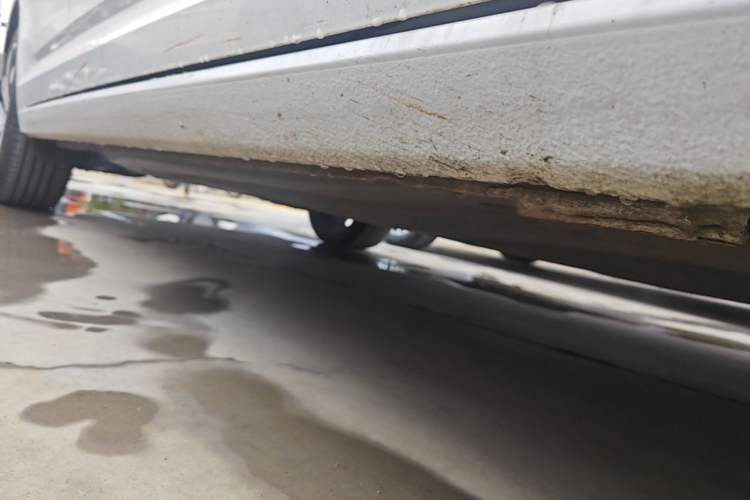 Used Volkswagen Sagitar 2025 Revised 300TSI DSG Excellence Edition Right Side Sill