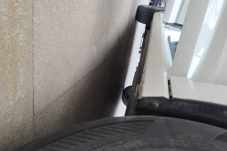 Used Volkswagen Sagitar 2025 300TSI DSG Excellence Edition Right Side Sill