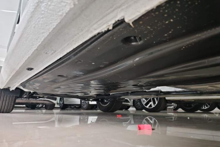 Used Volkswagen Sagitar 2025 Facelift 200TSI DSG Flyover Edition Right Side Sill