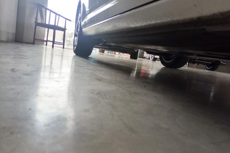 Used Volkswagen Sagitar 2025 300TSI DSG Excellence Edition Right Side Sill