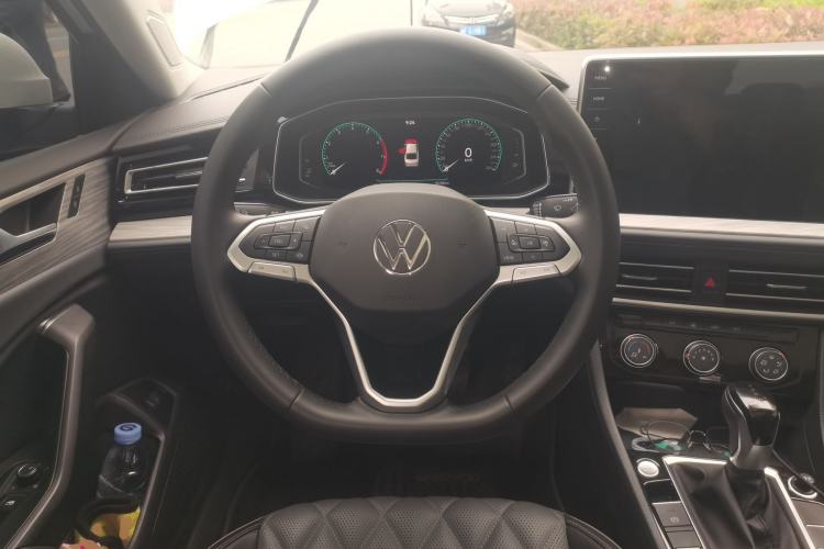 Used Volkswagen Sagitar 2025 300TSI DSG Excellence Edition Steering Wheel