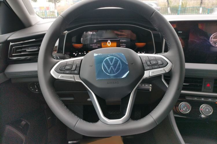 Used Volkswagen Sagitar 2025 Facelifted 300TSI DSG Flyover Edition Steering Wheel