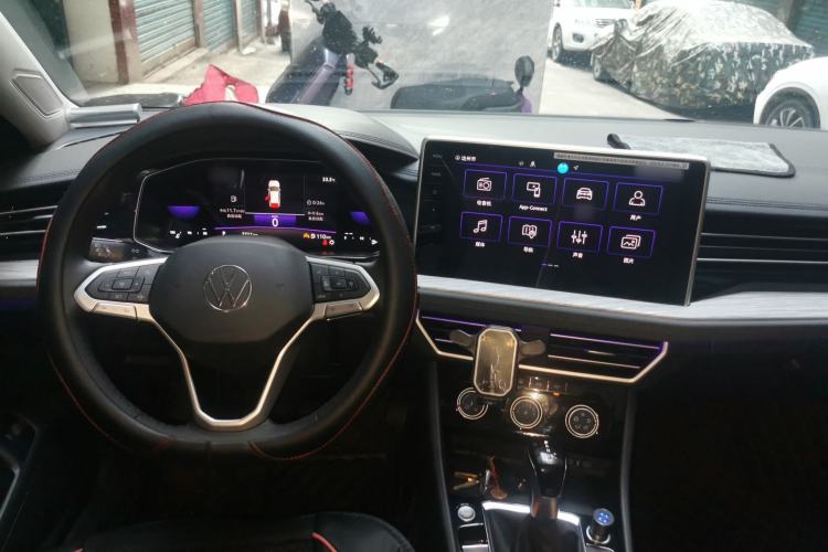 Used Volkswagen Sagitar 2025 300TSI DSG Flyover Edition Steering Wheel