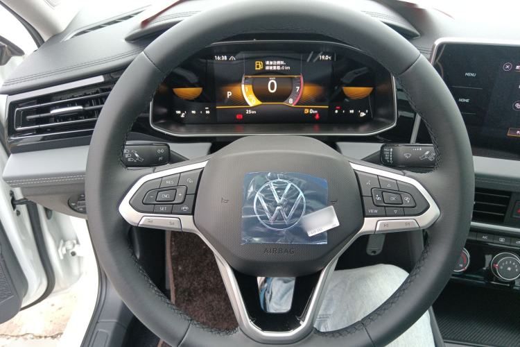 Used Volkswagen Sagitar 2025 Facelift 200TSI DSG Flyover Edition Steering Wheel