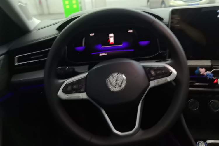 Used Volkswagen Sagitar 2025 Revised 300TSI DSG Excellence Edition Steering Wheel