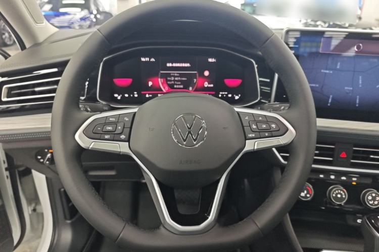 Used Volkswagen Sagitar 2025 300TSI DSG Excellence Edition Steering Wheel