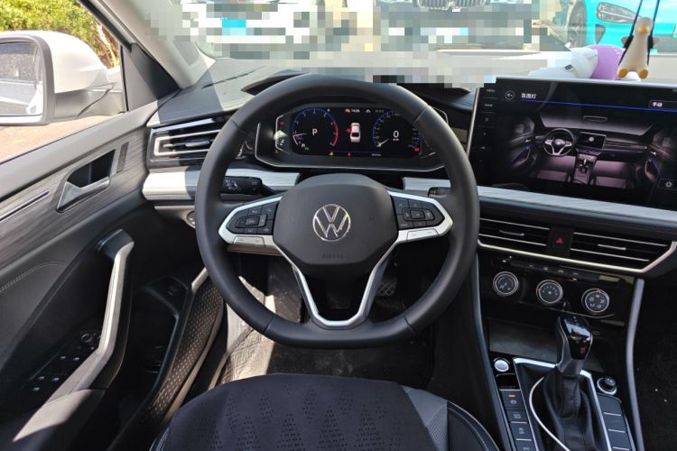 Used Volkswagen Sagitar 2025 300TSI DSG Excellence Edition Steering Wheel