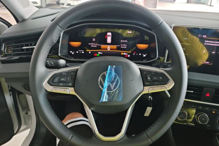 Used Volkswagen Sagitar 2025 Facelift 200TSI DSG Flyover Edition Steering Wheel