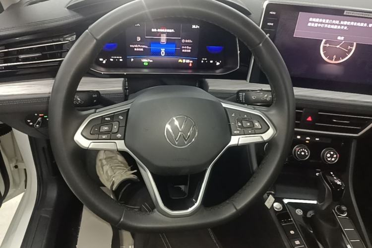 Used Volkswagen Sagitar 2025 300TSI DSG Excellence Edition Steering Wheel