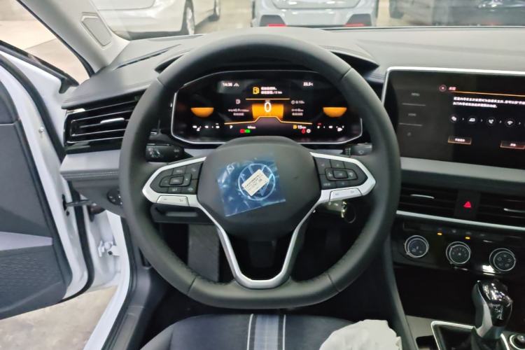Used Volkswagen Sagitar 2025 Facelift 200TSI DSG Flyover Edition Steering Wheel