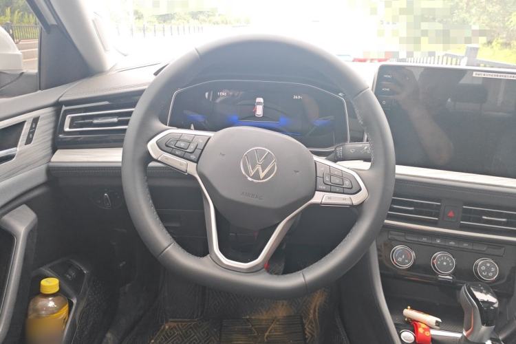 Used Volkswagen Sagitar 2025 300TSI DSG Excellence Edition Steering Wheel