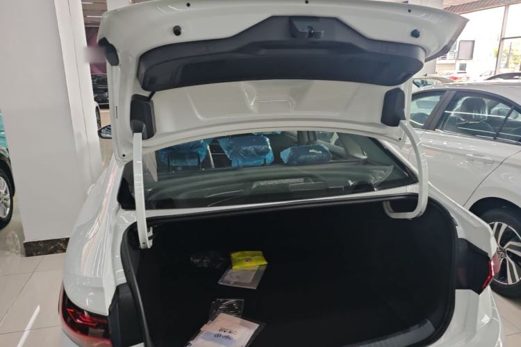Used Volkswagen Sagitar 2025 Facelift 200TSI DSG Flyover Edition Trunk