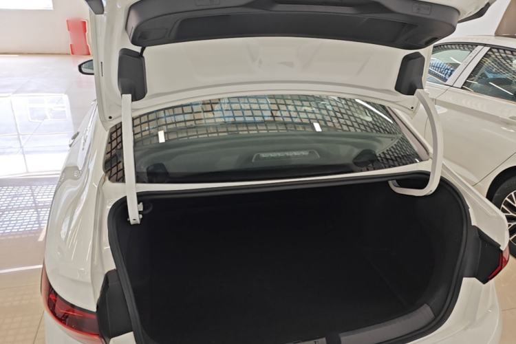 Used Volkswagen Sagitar 2025 Facelift 200TSI DSG Flyover Edition Trunk