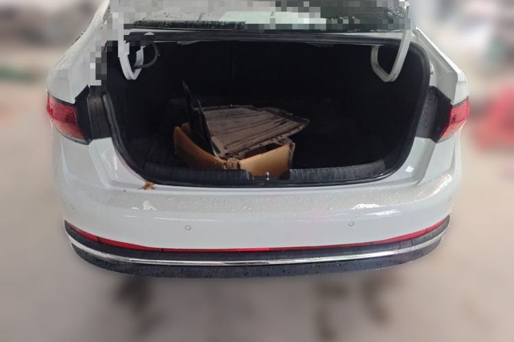 Used Volkswagen Sagitar 2025 Revised Version 2 300TSI DSG Excellence Edition Trunk