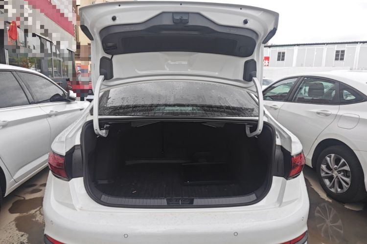 Used Volkswagen Sagitar 2025 Revised 300TSI DSG Excellence Edition Trunk