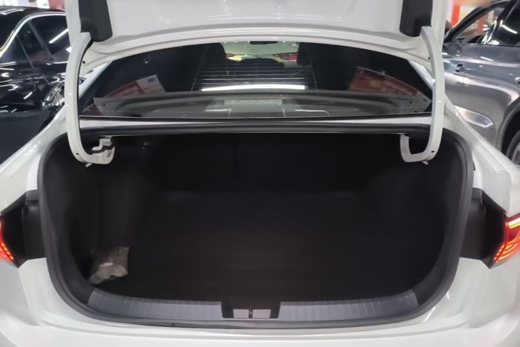 Used Volkswagen Sagitar 2025 300TSI DSG Excellence Edition Trunk