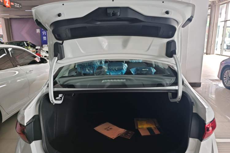 Used Volkswagen Sagitar 2025 Facelift 200TSI DSG Flyover Edition Trunk